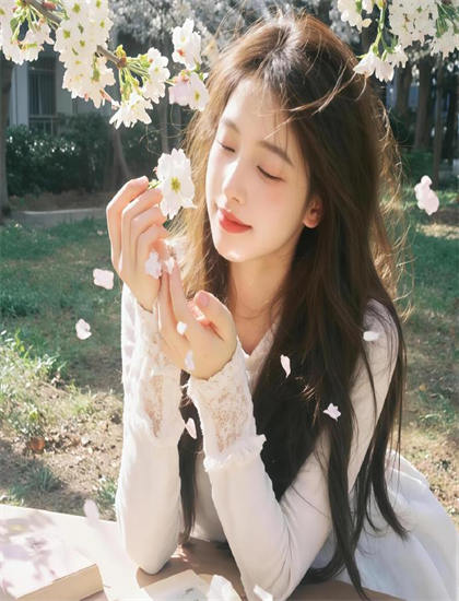 如何欣赏《厉总的闪婚娇妻》？观看指南教你理解社会意义与现实价值 提升观影体验