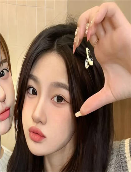 《紧盯奖杯：神圣之地》创作全记录：的叙事技巧与导演风格 认识电影工业的运作机制